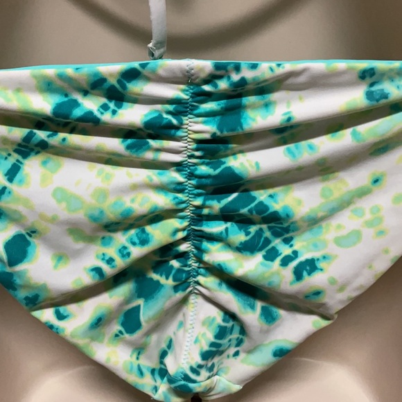 Victoria’s Secret Reversible Green Bikini NWT LRG - Picture 3 of 6